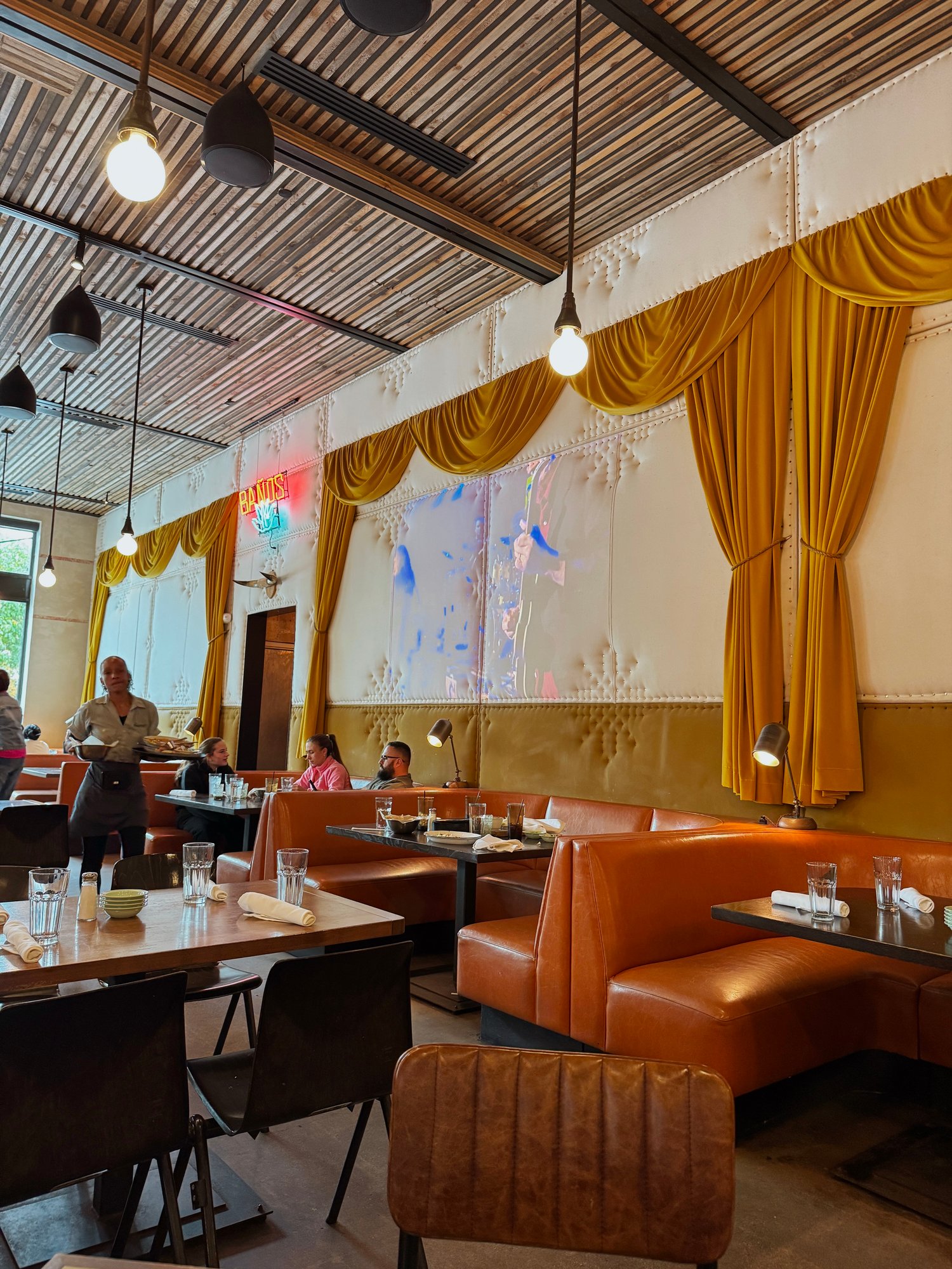 8EE13E52-05F5-43FB-AAE4-606BB040B1B9